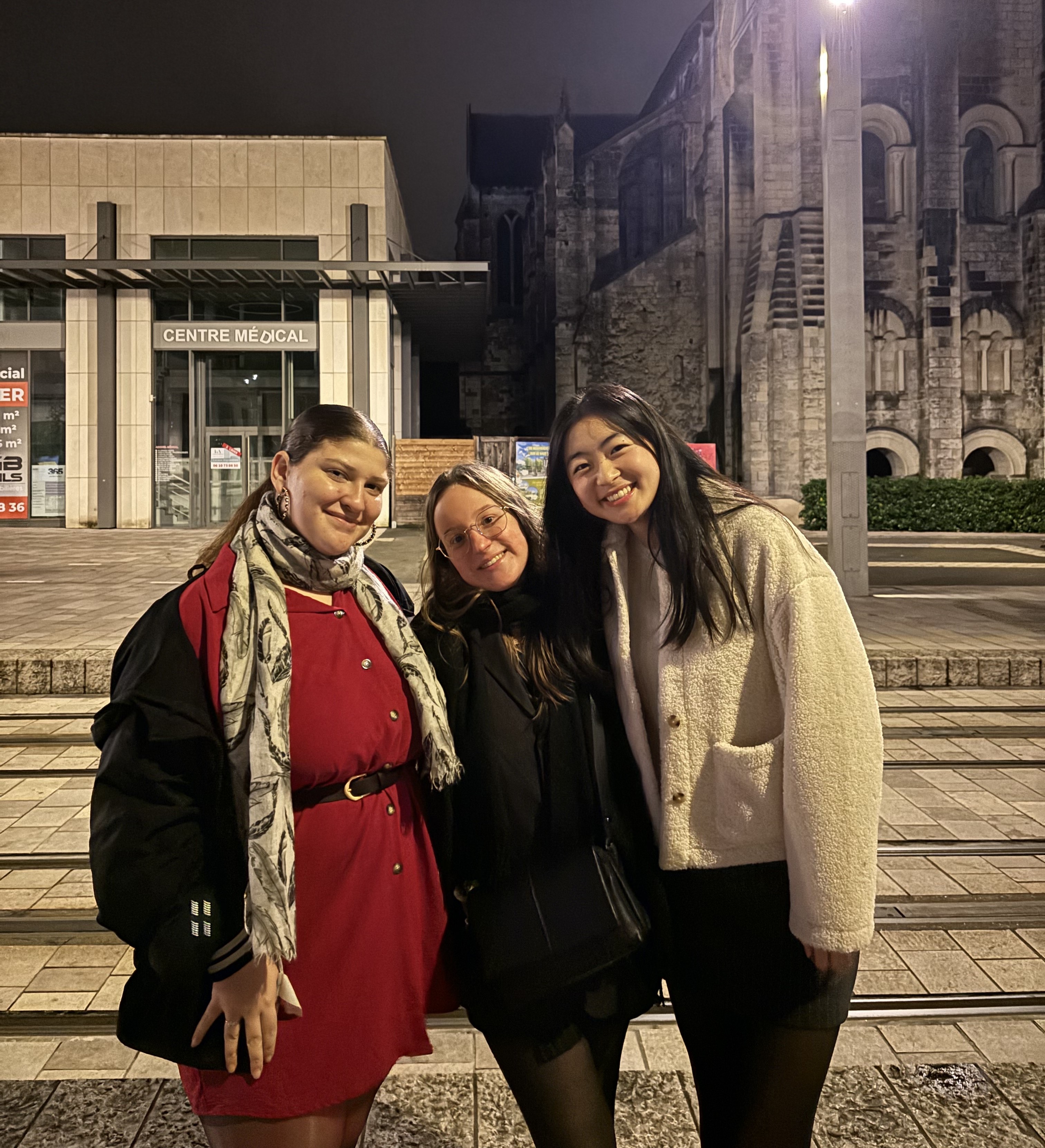 Emily with her roommates from Tours, France